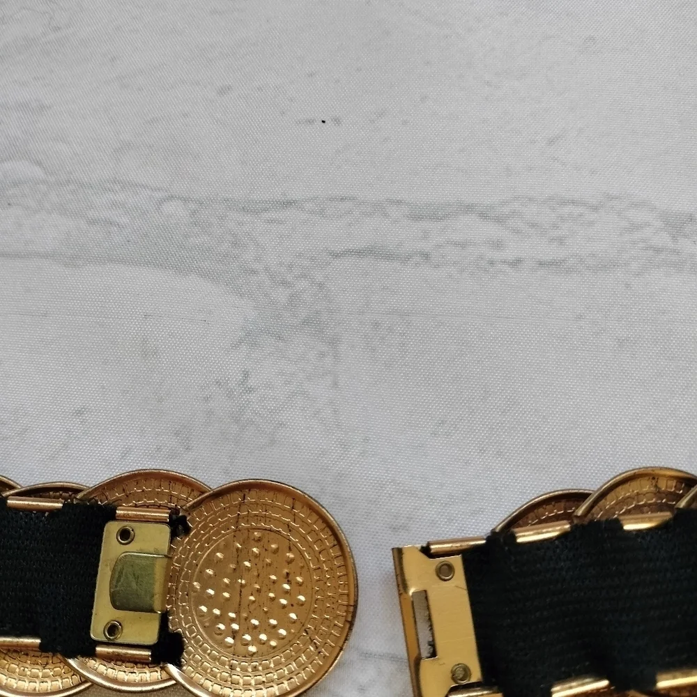 Gold Tone Coin Stretch Belt Glam Rock 80s Vintage Retro Women's